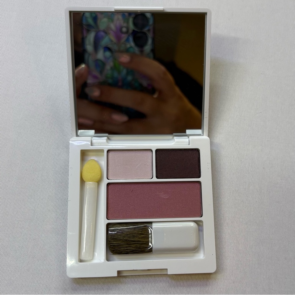 Clinique Eyeshadow Duo and Blush Palette with Mirror